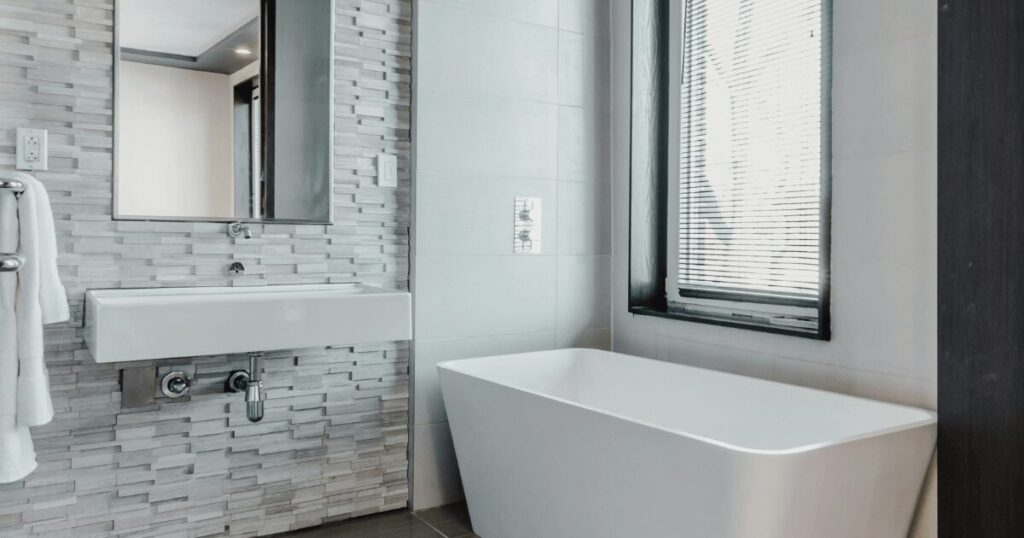 An example of a roll under sink that makes the area more accessible.