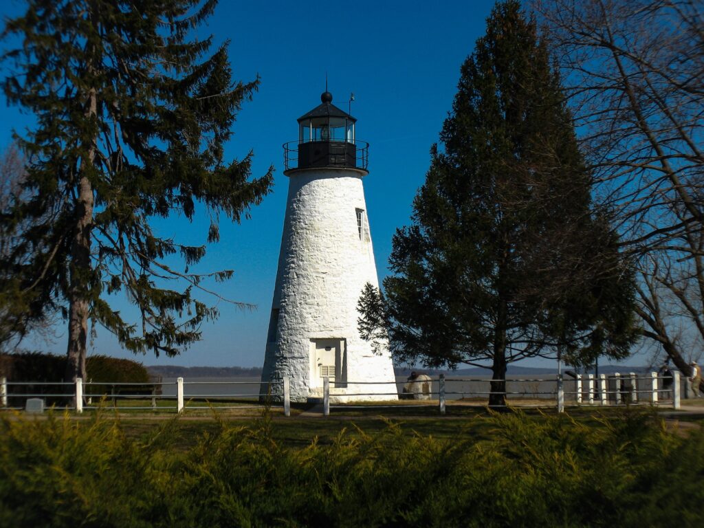 maine is one of the richest states in the us