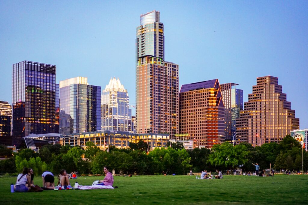 austin texas nightlife for 20s