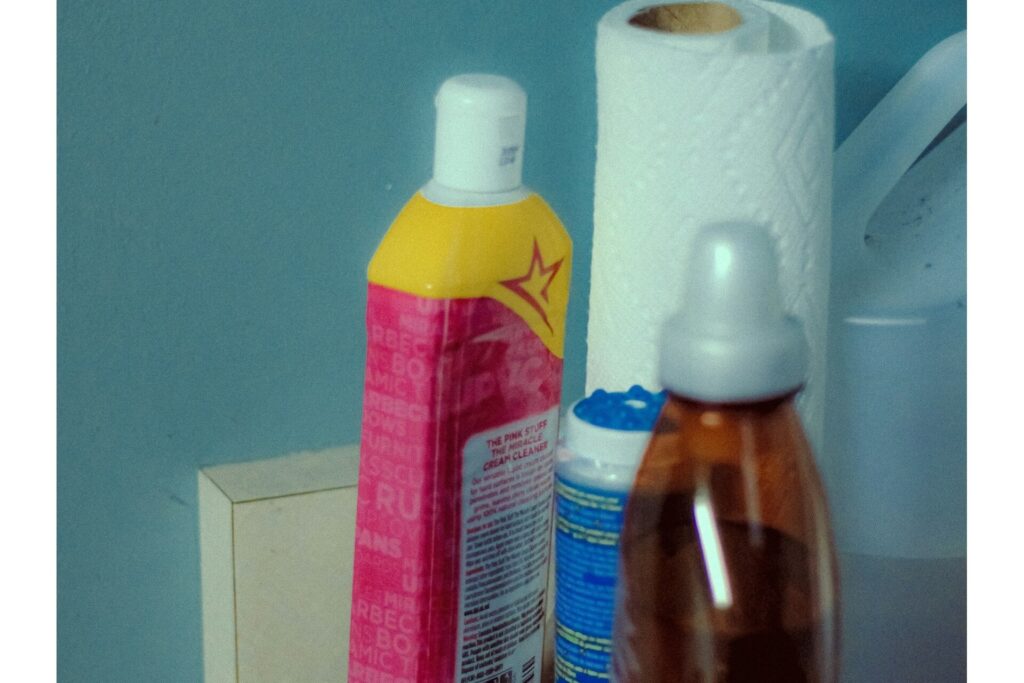 The correct cleaning equipment makes bathroom cleaning a breeze.