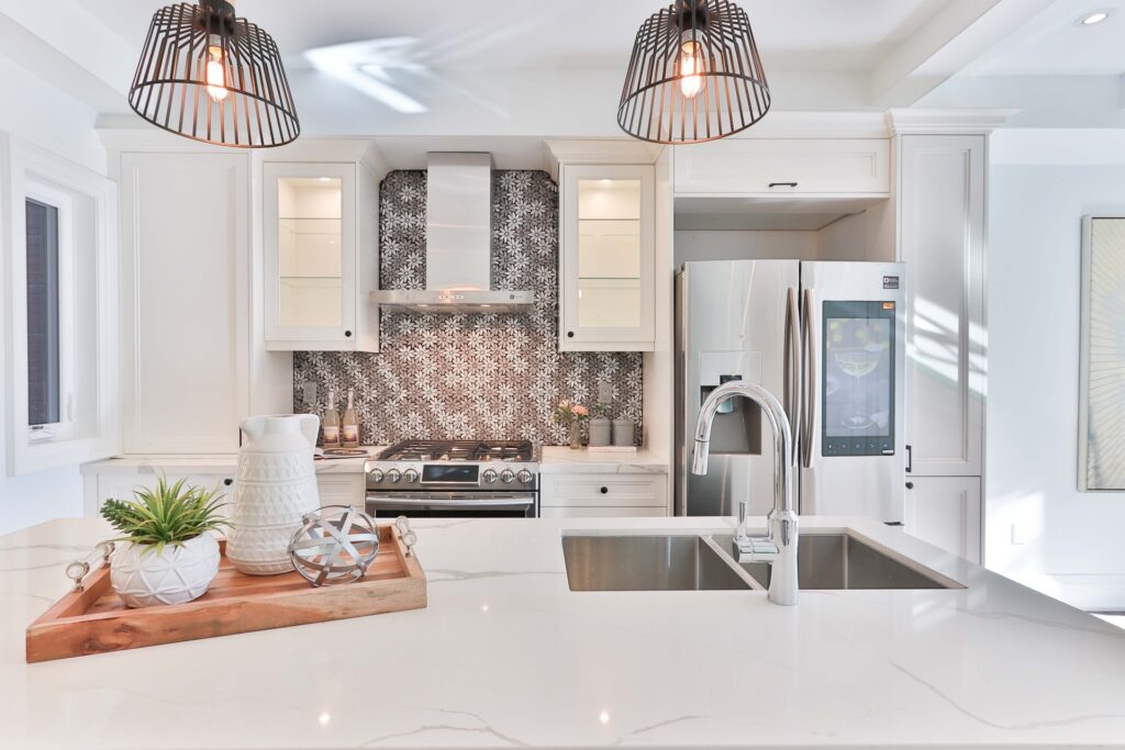 Grey and white flower kitchen backsplash