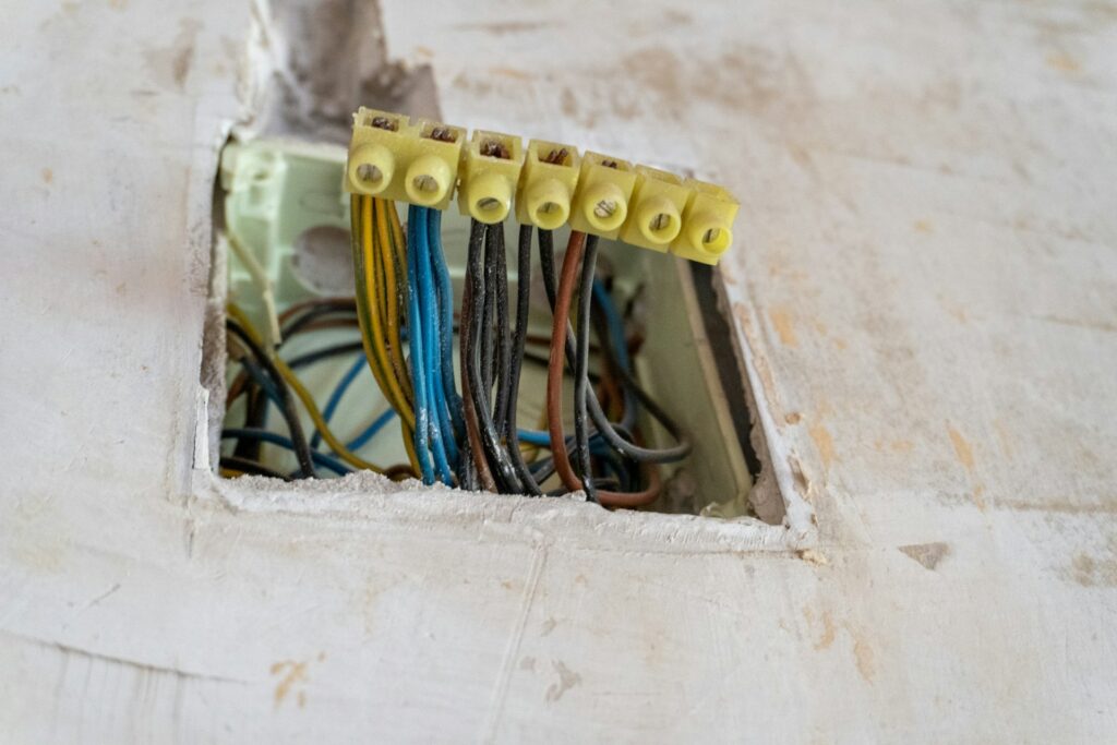 light switch with loose connections