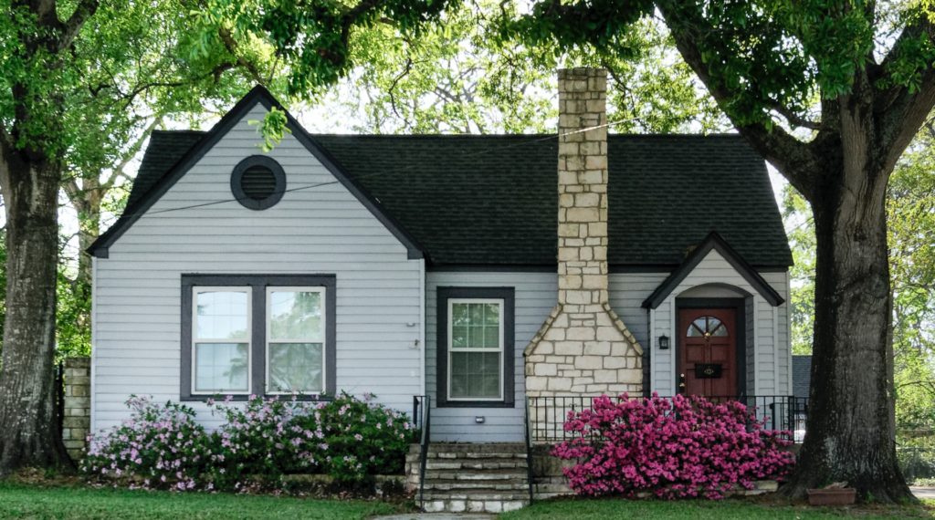 what is a cottage style house