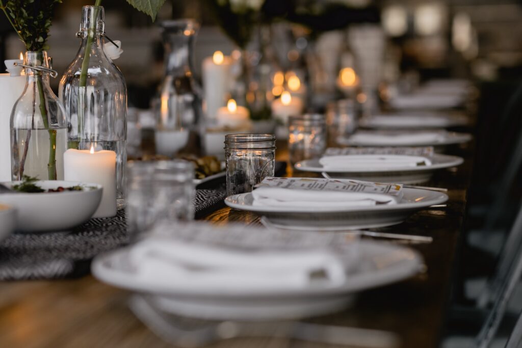 black and white table setting for housewarming party