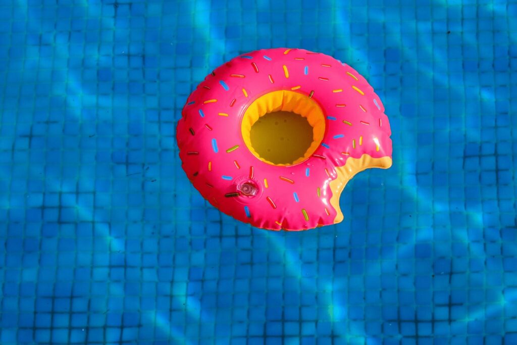 pool donut float