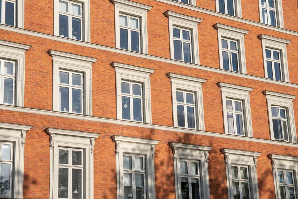 A facade of an apartment building