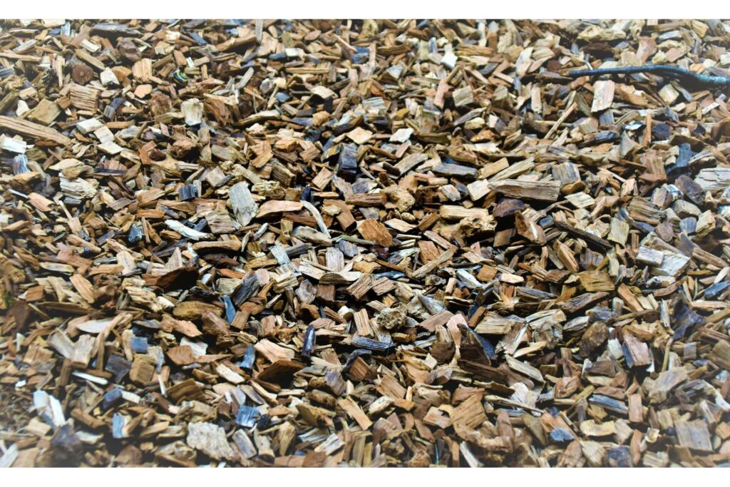 Wood chips or shredded bark make for excellent organic mulches. 
