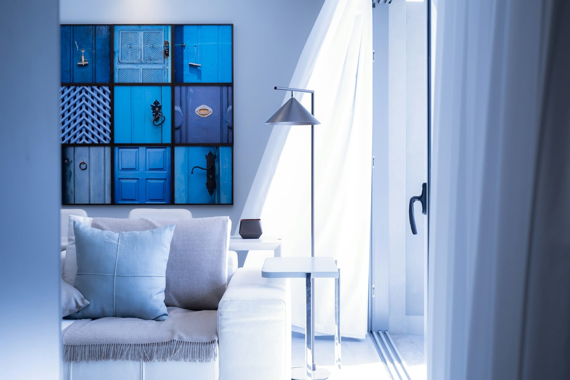 room with blue hues