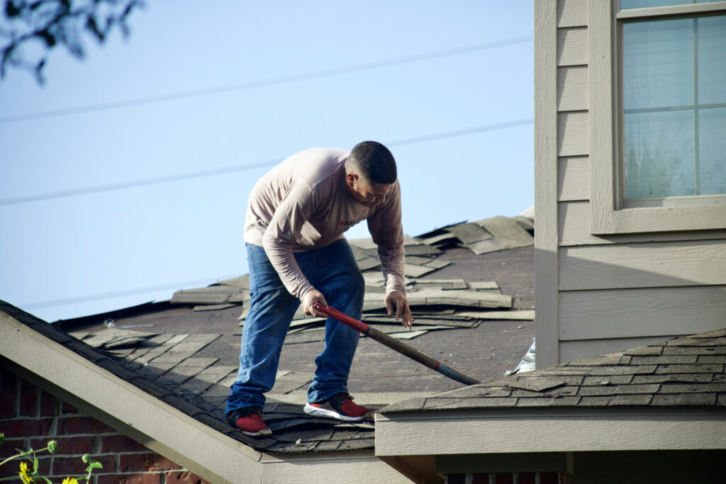 How can you tell the difference between a storm chaser contractor and a reputable contractor?