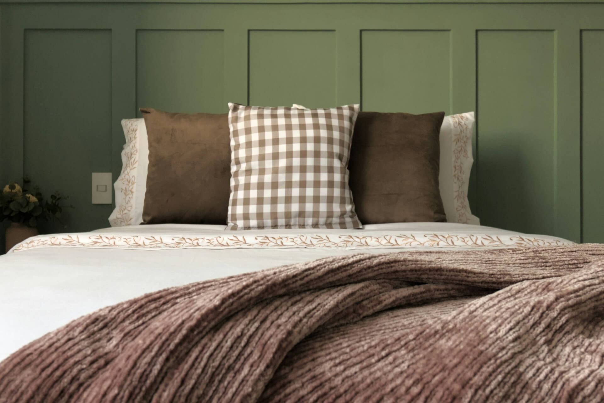 A fall color palette is as versatile as you.