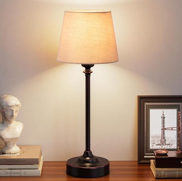 If you like a traditional style, try the Kakanuo Cordless Table Lamp.