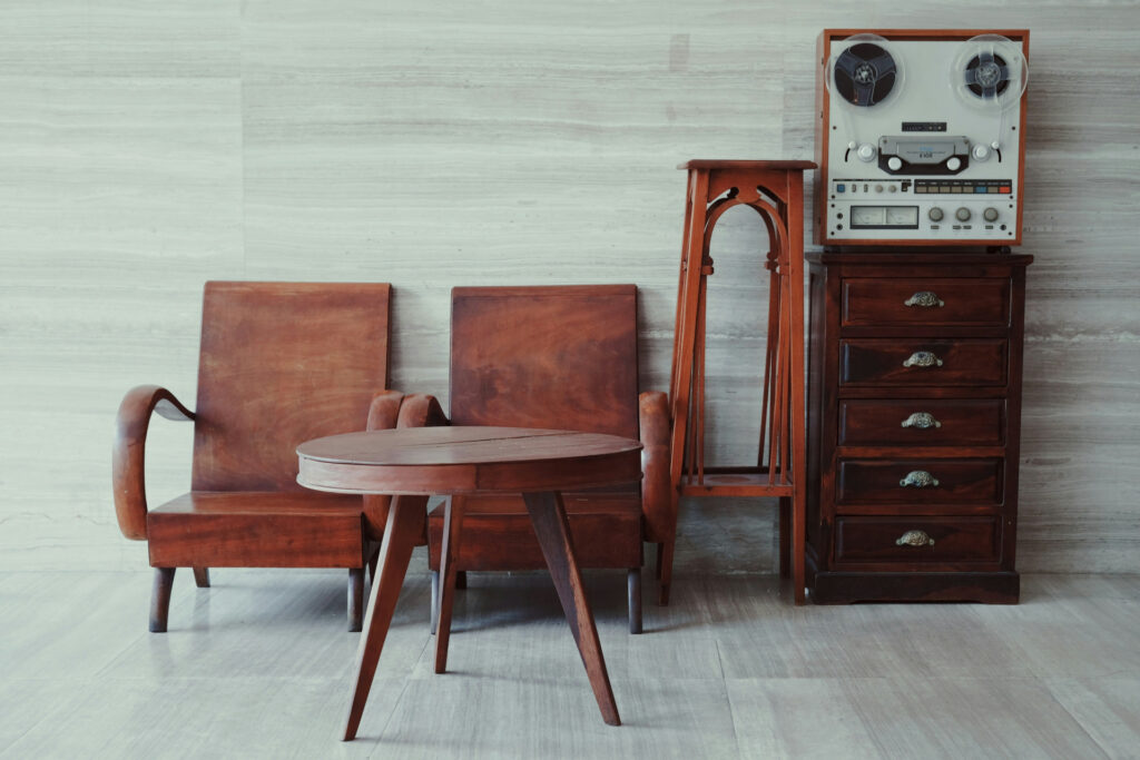 Choosing high-quality secondhand pieces is a skill you can learn.